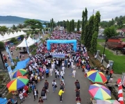MEMPERINGATI HARI KONSERVASI ALAM BTNKT BERSAMA PEMDA TOUNA GELAR JALAN SEHAT BERSAMA